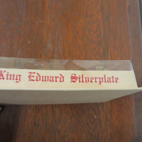 Vtg. KING EDWARDS CHILDS SILVERPLATE FLATWARE SET IN Box 1947?? - Picture 3 of 7